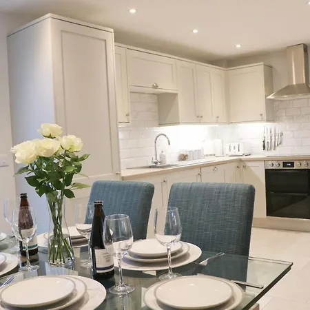 Townhouse, Close To Harbour With Sea Views Holiday home Padstow