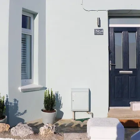 Townhouse, Close To Harbour With Sea Views Holiday home Padstow